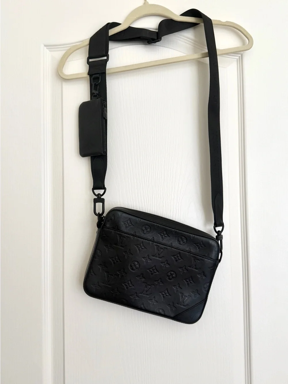 LOUIS VUITTON Monogram Shadow Leather Duo Messenger Bag -Noir